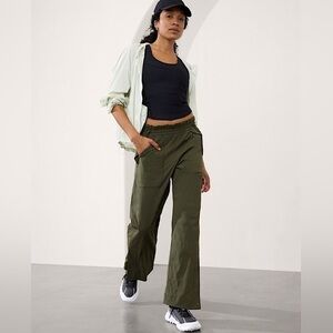 Athleta Trekkie Parachute Ripstop Pant Aspen Olive Green 14‎